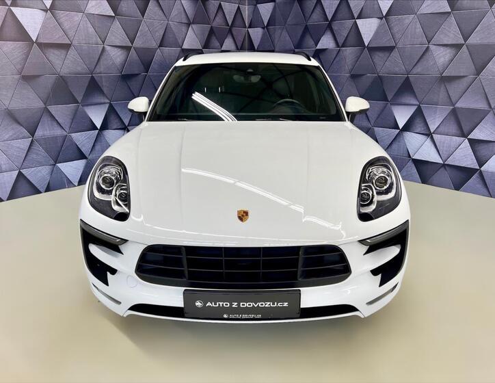 Porsche Macan 3