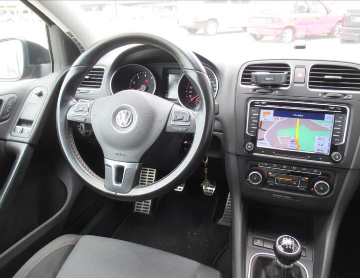 Volkswagen Golf 12