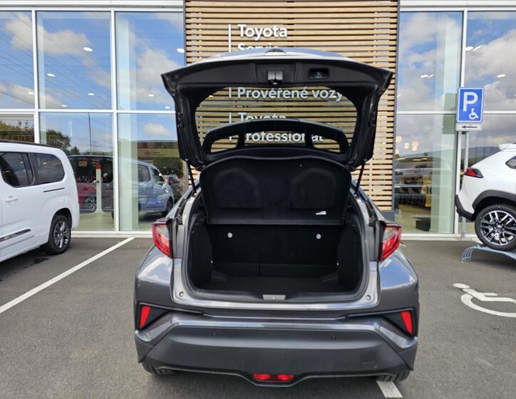 Toyota C-HR 12