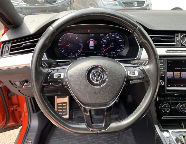 Volkswagen Passat 10