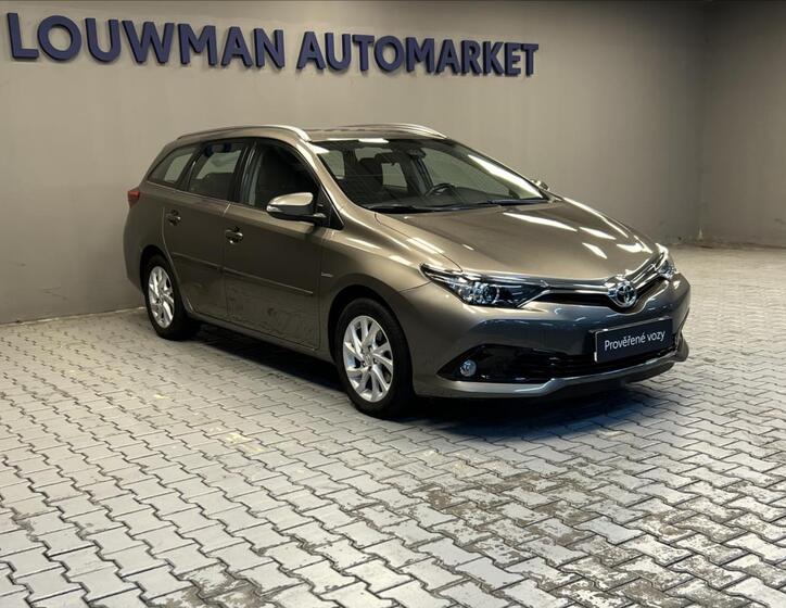 Toyota Auris 14