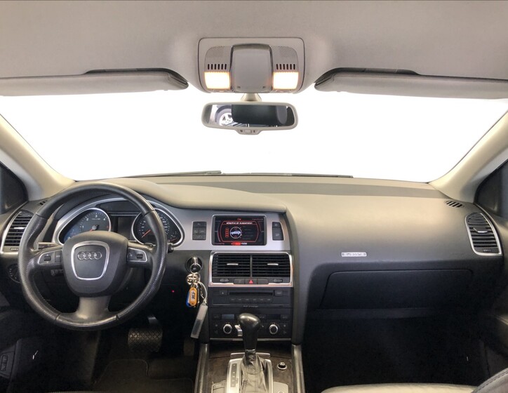 Audi Q7 14