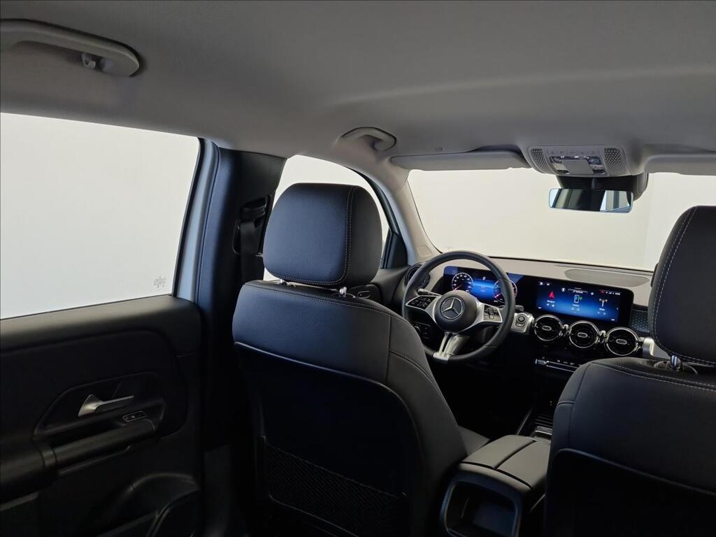 Mercedes-Benz GLB 21