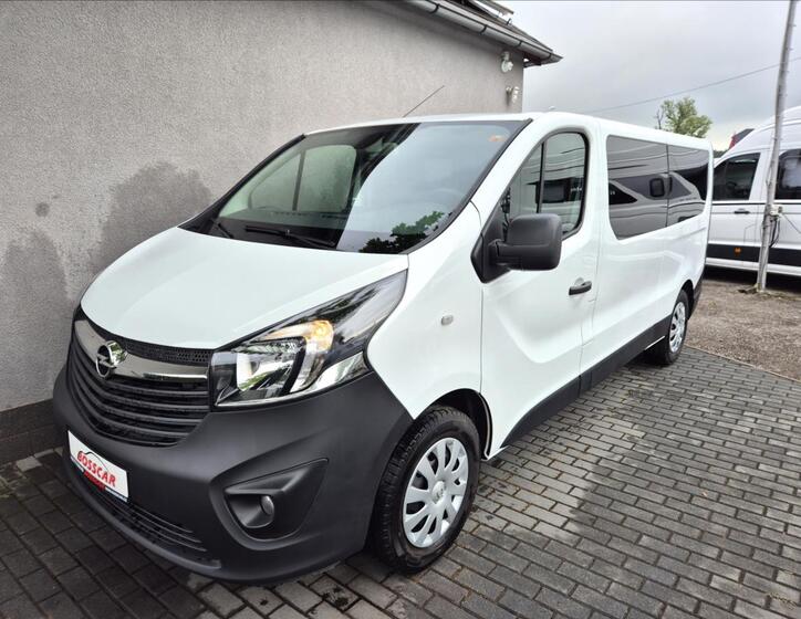 Opel Vivaro 1