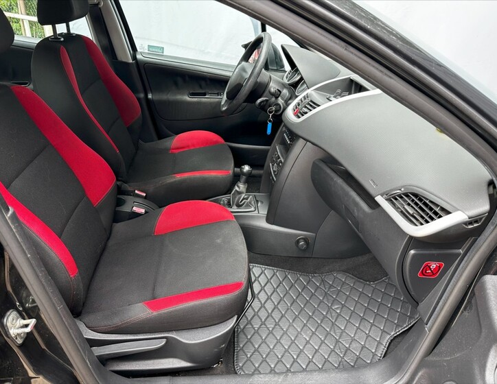 Peugeot 207 12