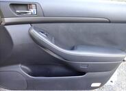 Toyota Avensis 29