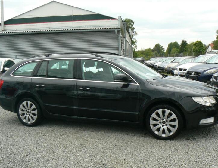 Škoda Superb 8