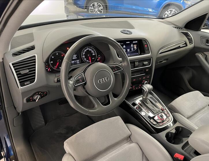 Audi Q5 6