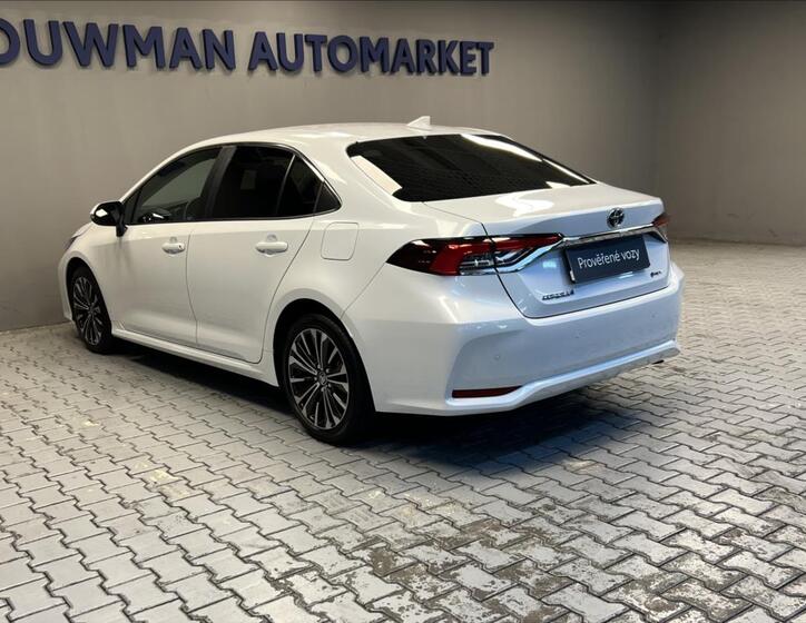 Toyota Corolla 16