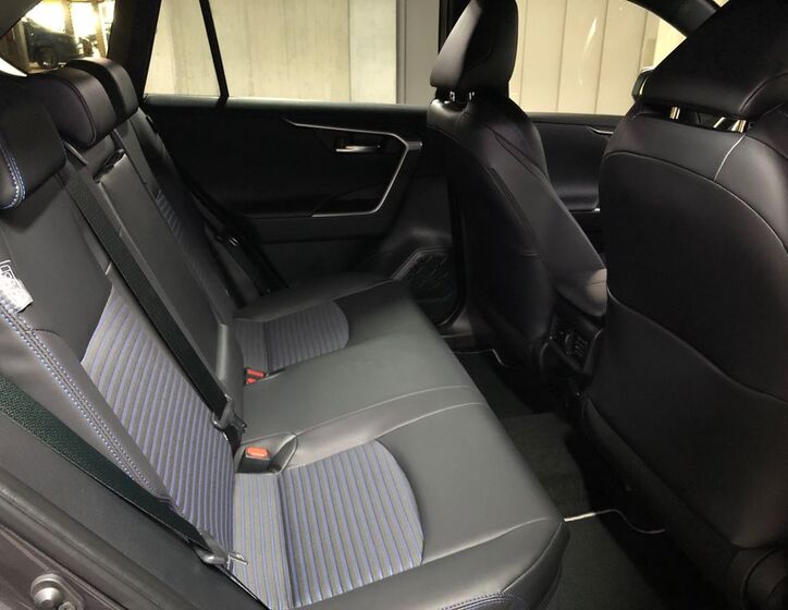 Toyota RAV4 12