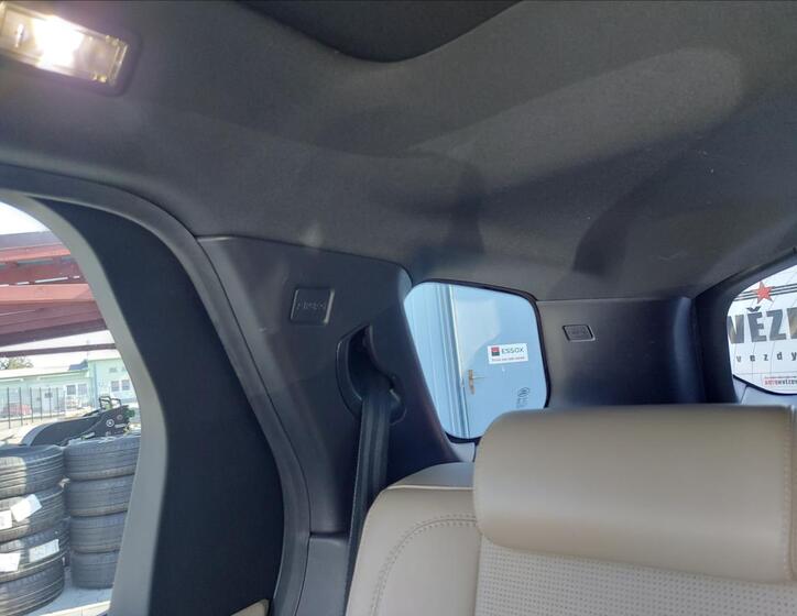 Land Rover Discovery Sport 42