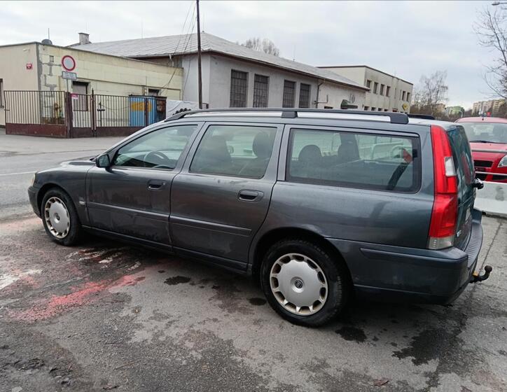 Volvo V70 7