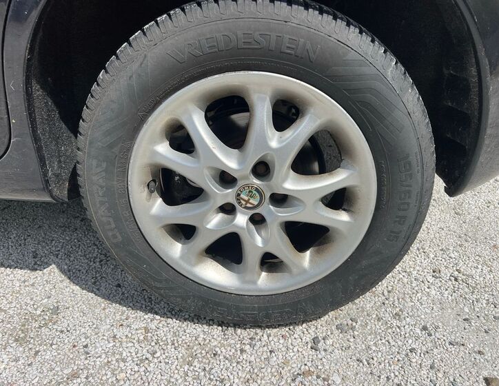 Alfa Romeo 147 15