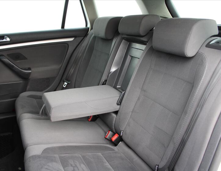 Volkswagen Golf 10