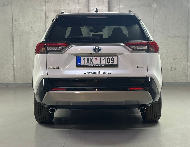 Toyota RAV4 6