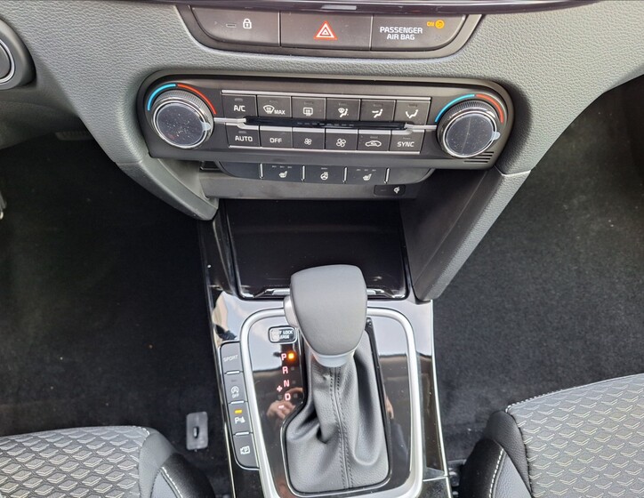 KIA XCeed 10