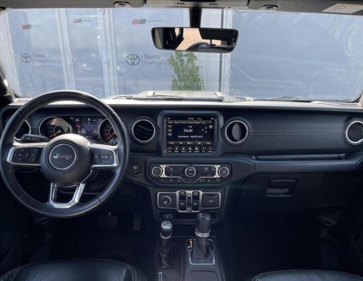 Jeep Wrangler 32