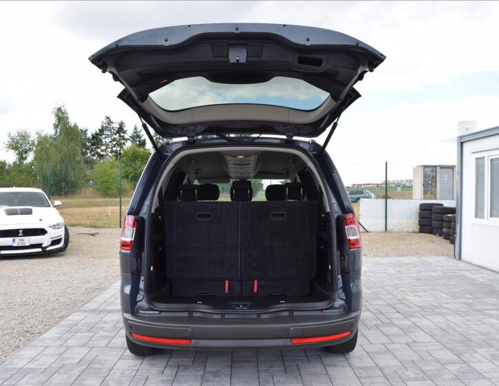 Ford Galaxy 27