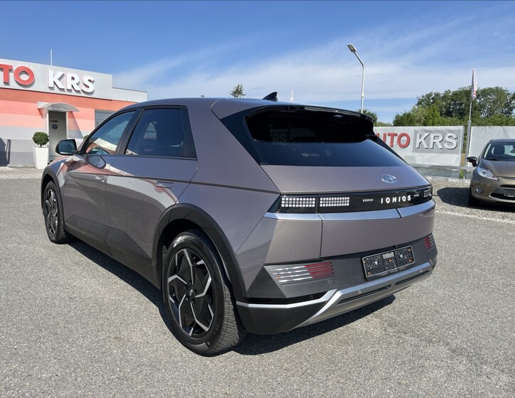 Hyundai IONIQ 8