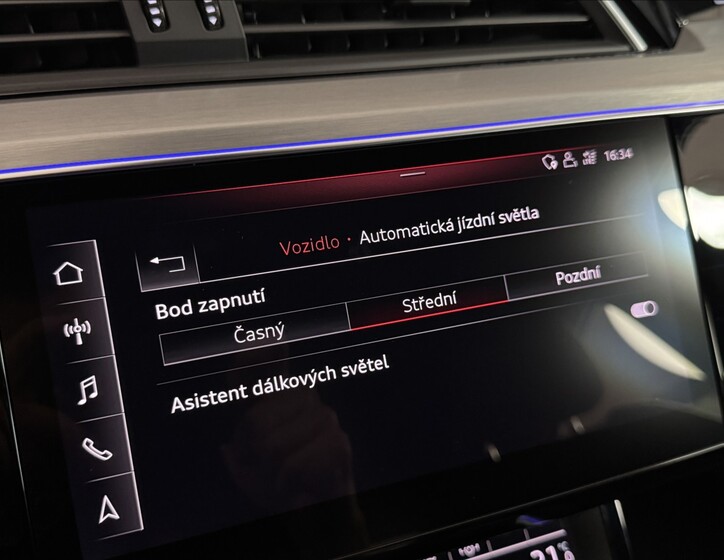 Audi e-tron 30