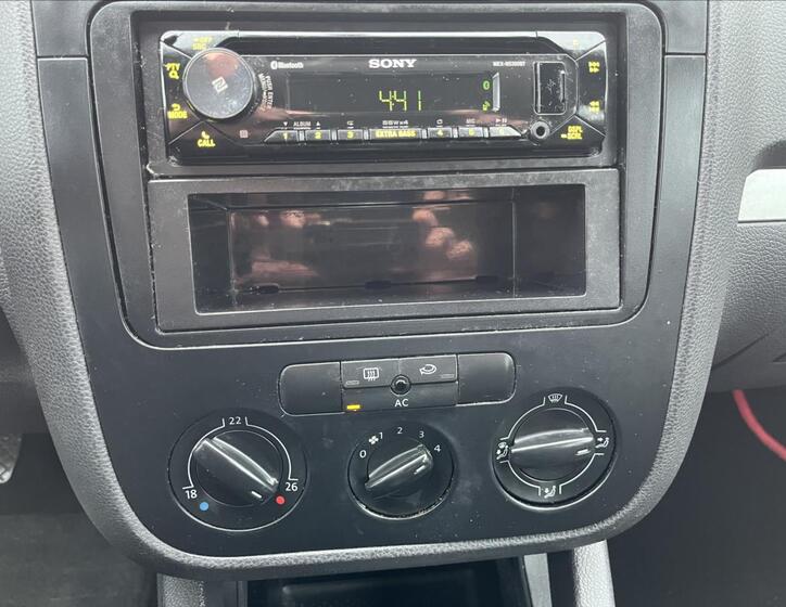 Volkswagen Golf 16