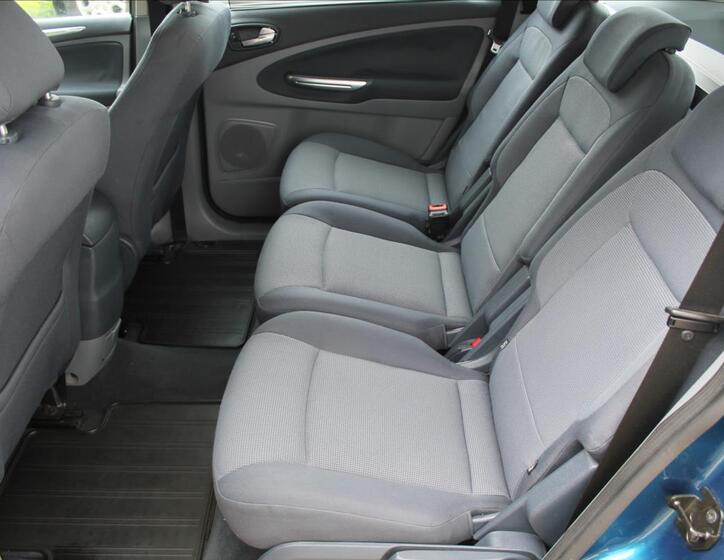 Ford S-MAX 8