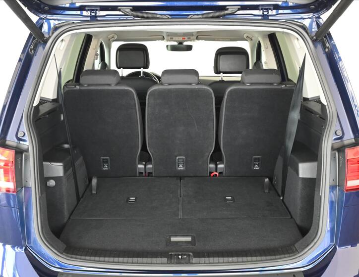 Volkswagen Touran 7