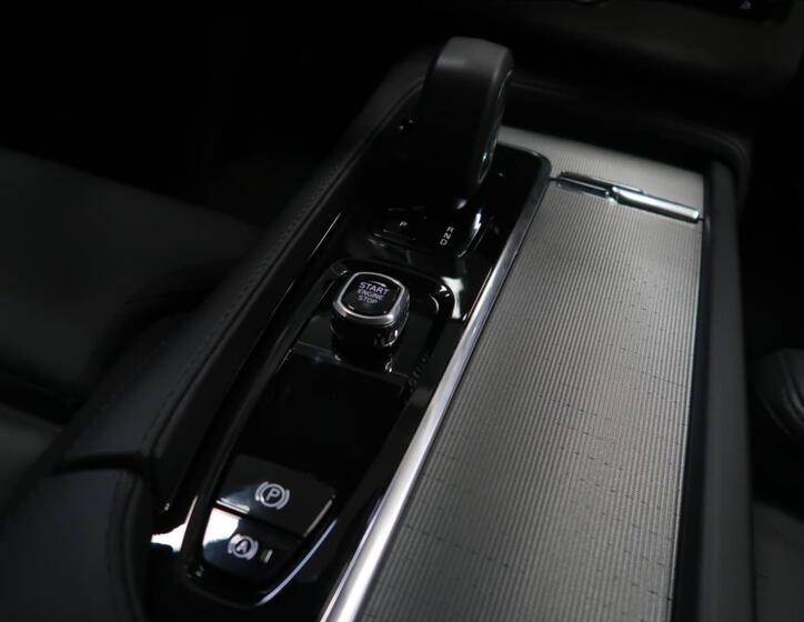 Volvo XC90 16