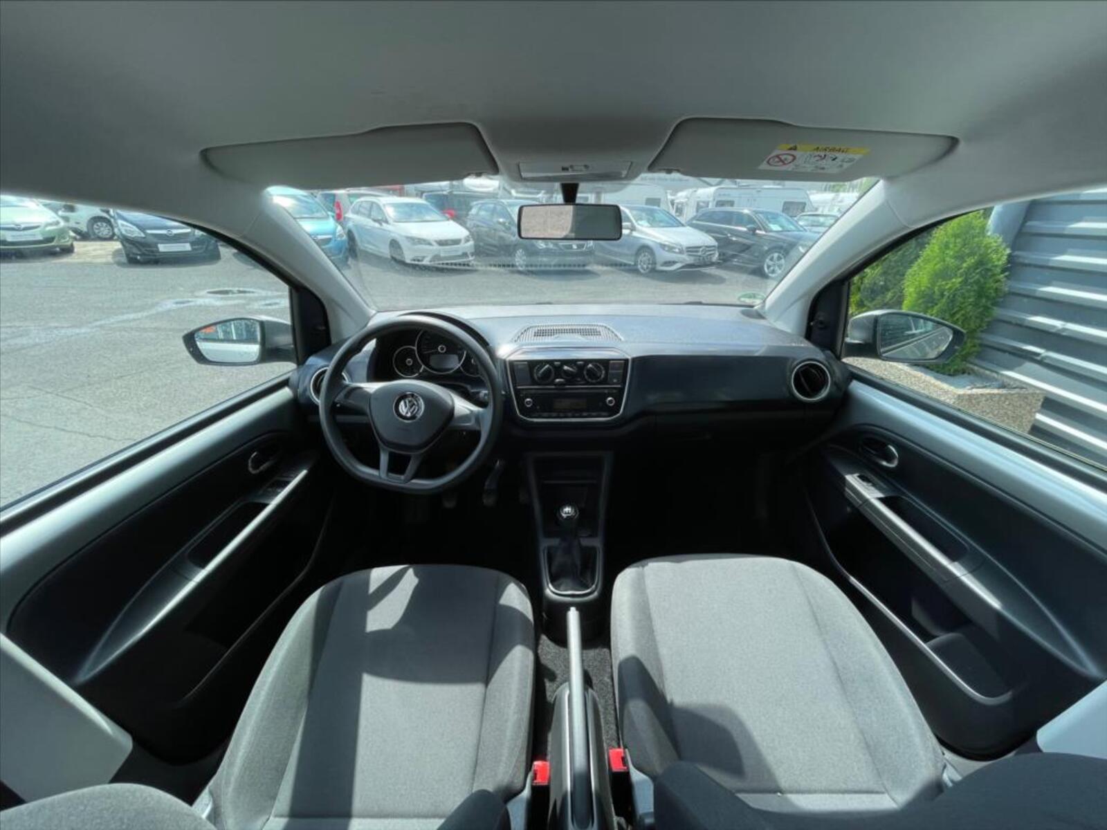 Volkswagen up! 9