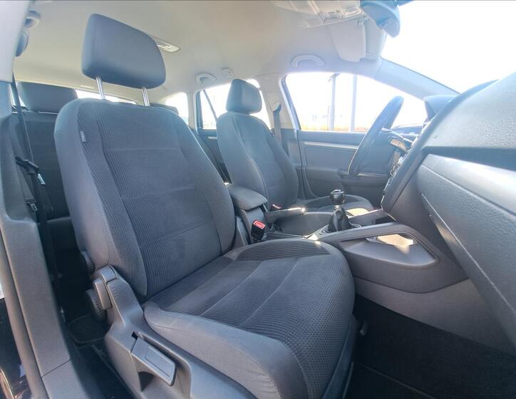 Volkswagen Golf 27