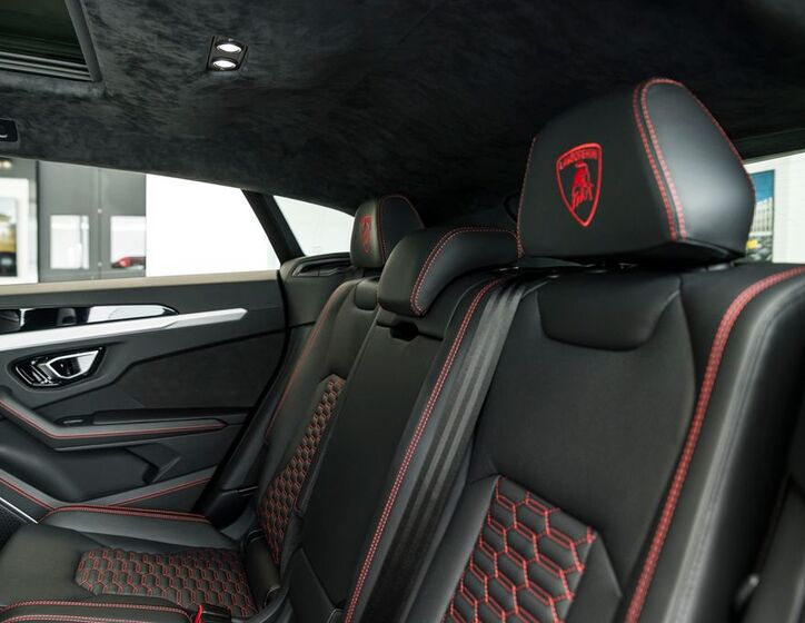 Lamborghini Urus 9