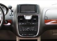 Chrysler Town & Country 25