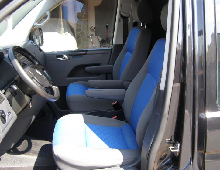 Volkswagen Caravelle 12
