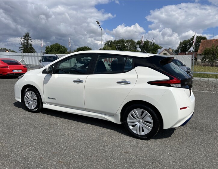 Nissan Leaf 8