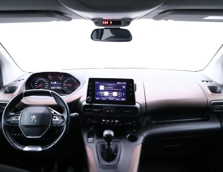 Peugeot Rifter 26