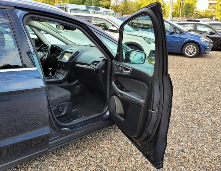 Ford Galaxy 10