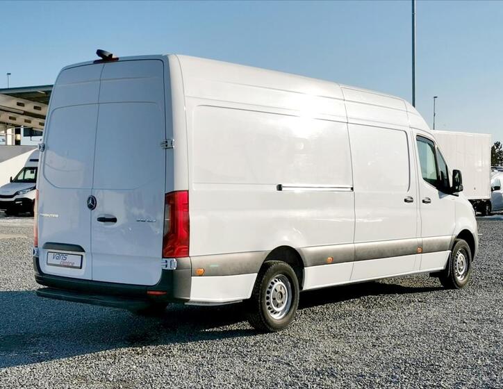 Mercedes-Benz Sprinter 3
