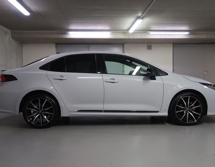 Toyota Corolla 4