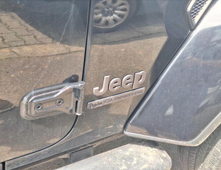 Jeep Gladiator 15