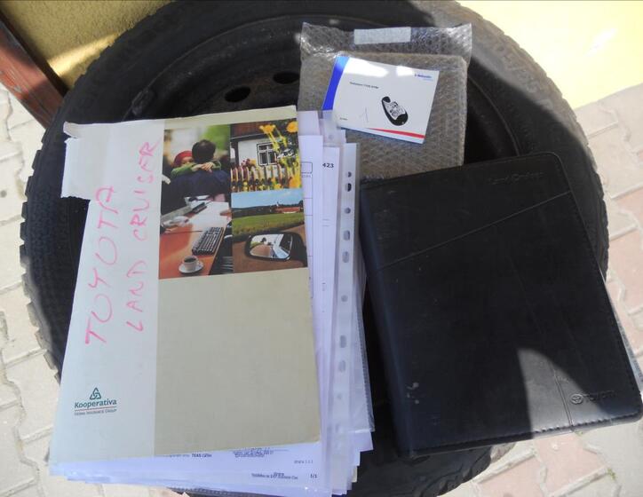 Toyota Land Cruiser 23