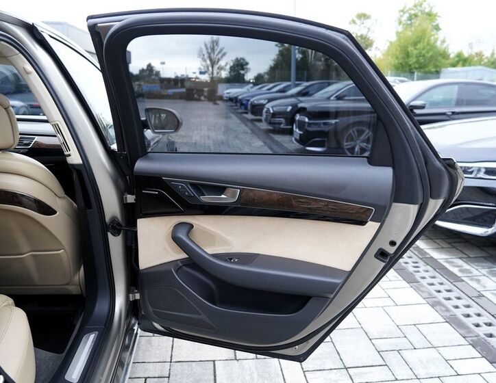 Audi A8 18