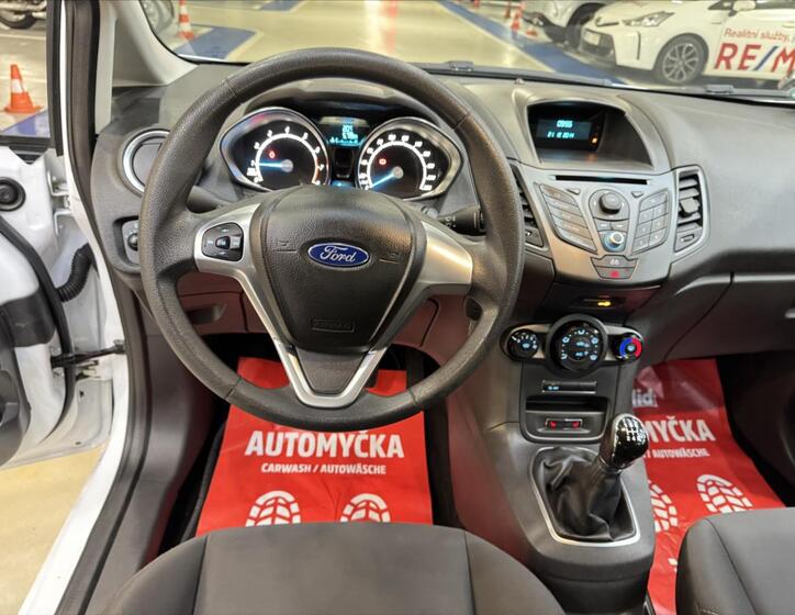 Ford Fiesta 15