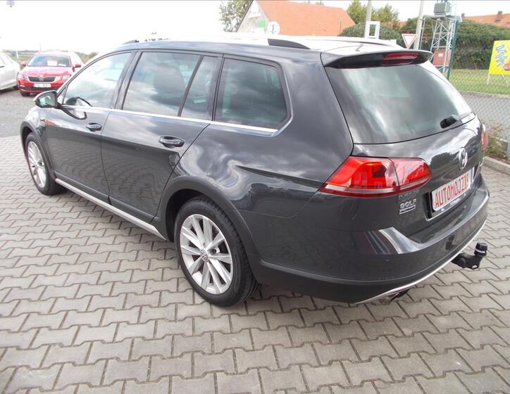 Volkswagen Golf 13