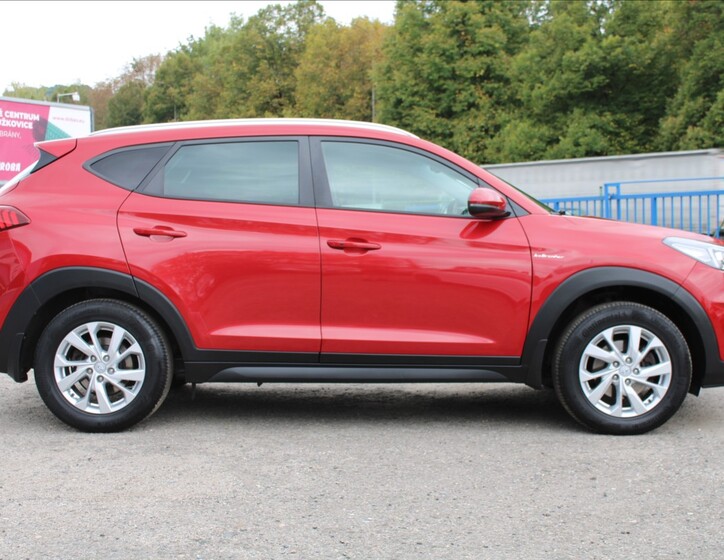 Hyundai Tucson 4