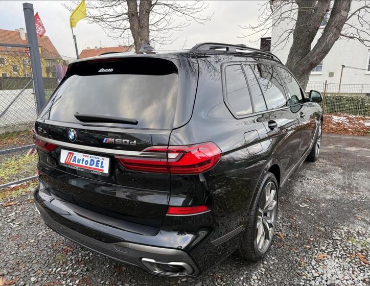 BMW X7 8