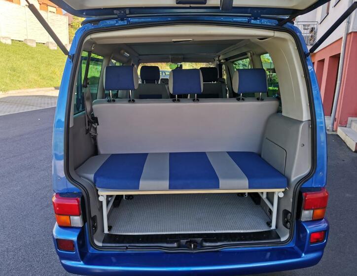 Volkswagen Multivan 14