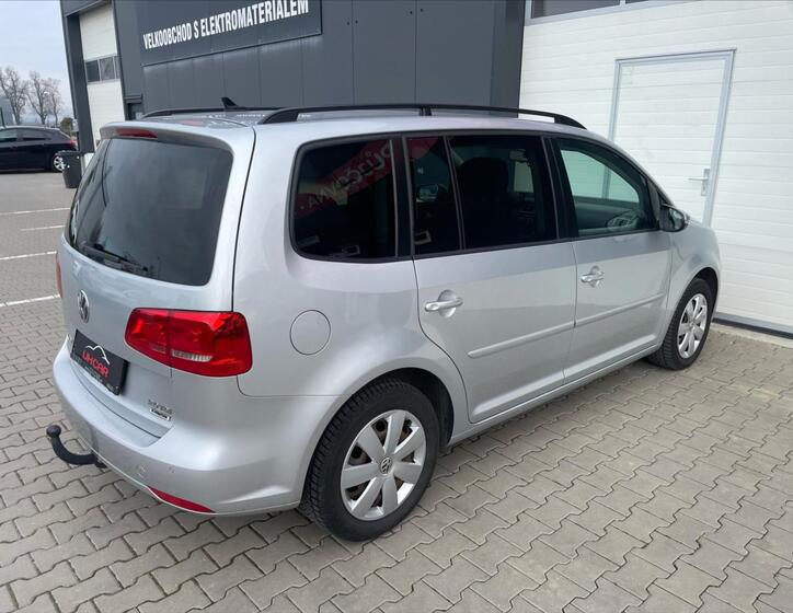 Volkswagen Touran 4
