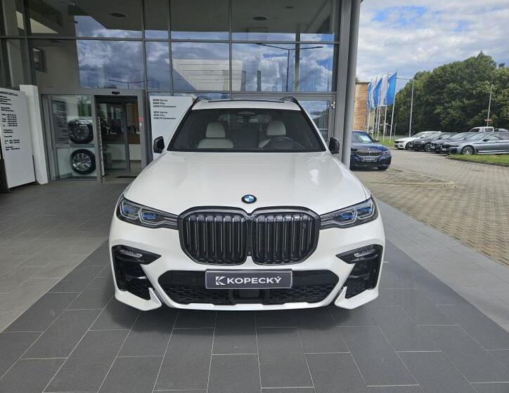 BMW X7 2