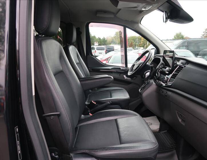 Ford Transit Custom 13