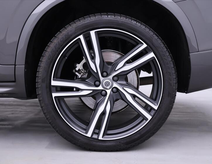 Volvo XC90 75